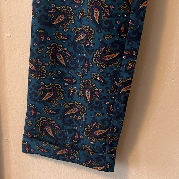 🎉rare🎉 Zara green paisley print rolled hem straight leg trouser pants - Picture 4 of 13